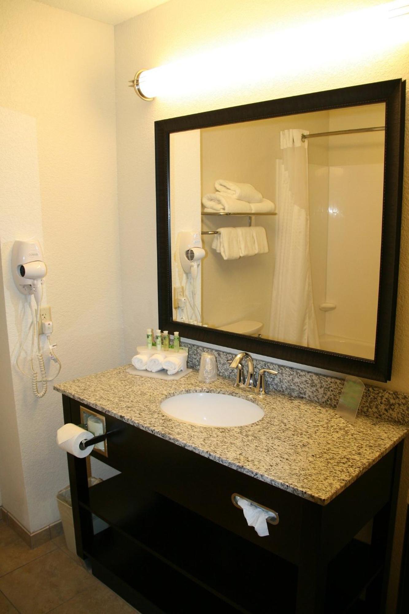 Holiday Inn Express & Suites Nevada By Ihg Exteriér fotografie