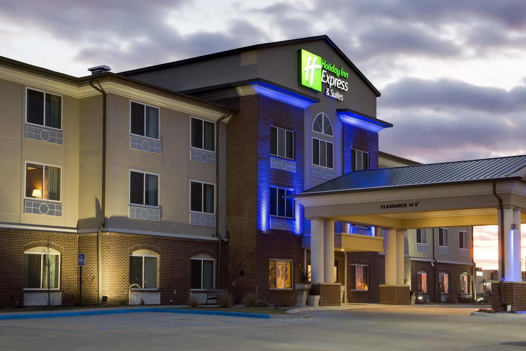 Holiday Inn Express & Suites Nevada By Ihg Exteriér fotografie