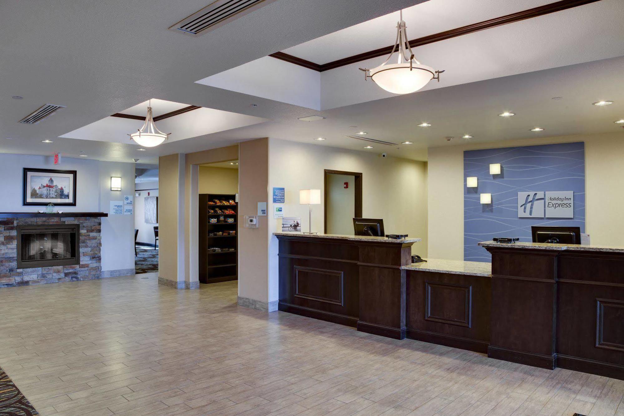 Holiday Inn Express & Suites Nevada By Ihg Exteriér fotografie