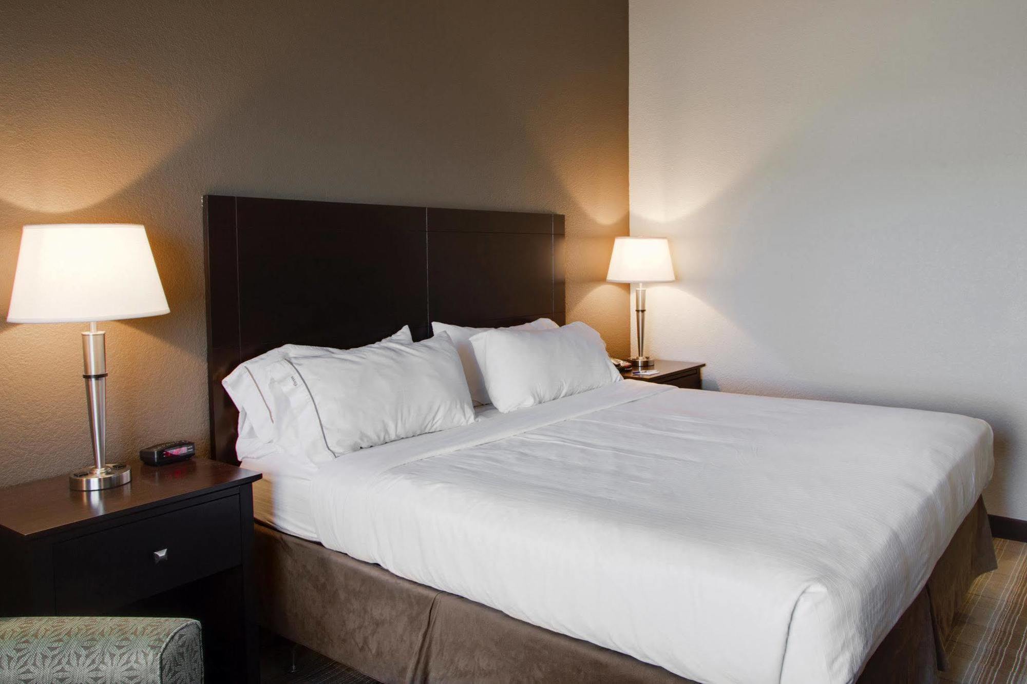 Holiday Inn Express & Suites Nevada By Ihg Exteriér fotografie